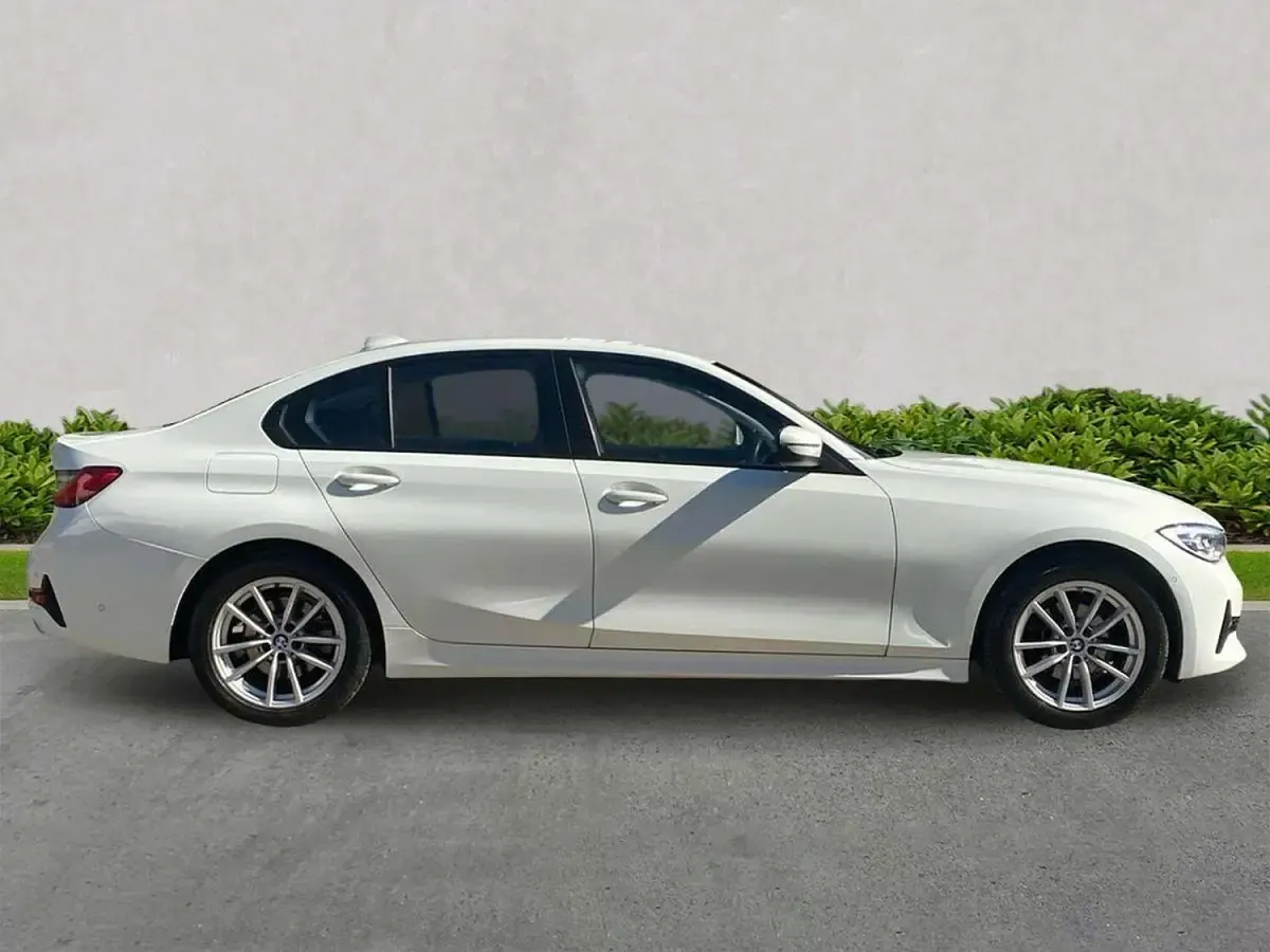Used BMW 318 150 HP (110 kW) 2019 White Sedan