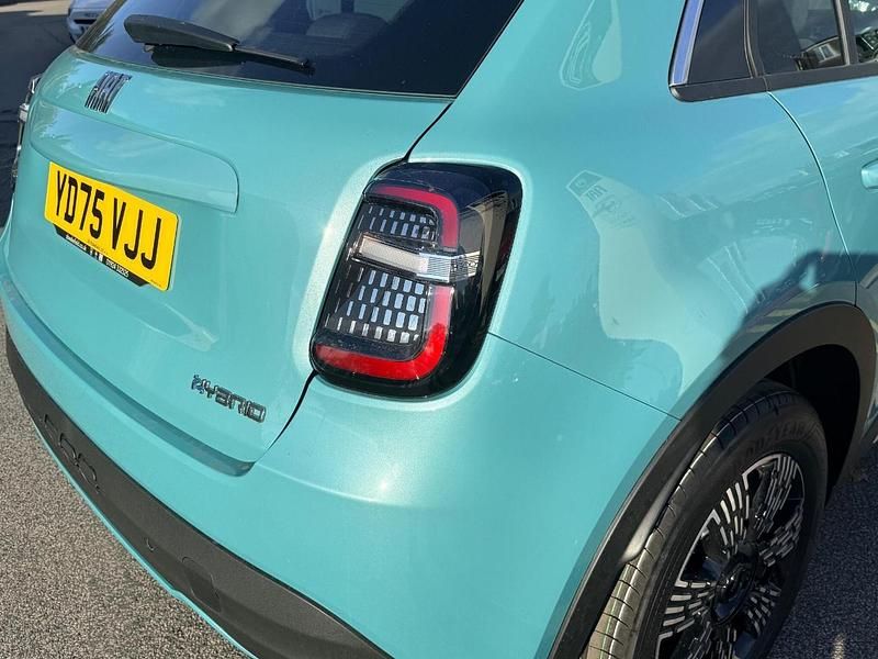 New Fiat 600 S 99 HP (72 kW) 2025 Blue SUV