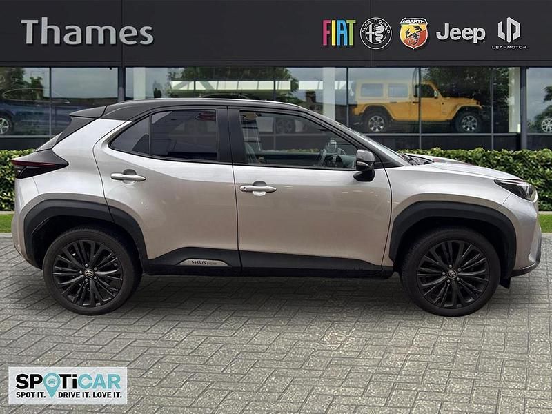 Used Toyota Yaris Hybrid 114 HP (83 kW) 2022 Grey