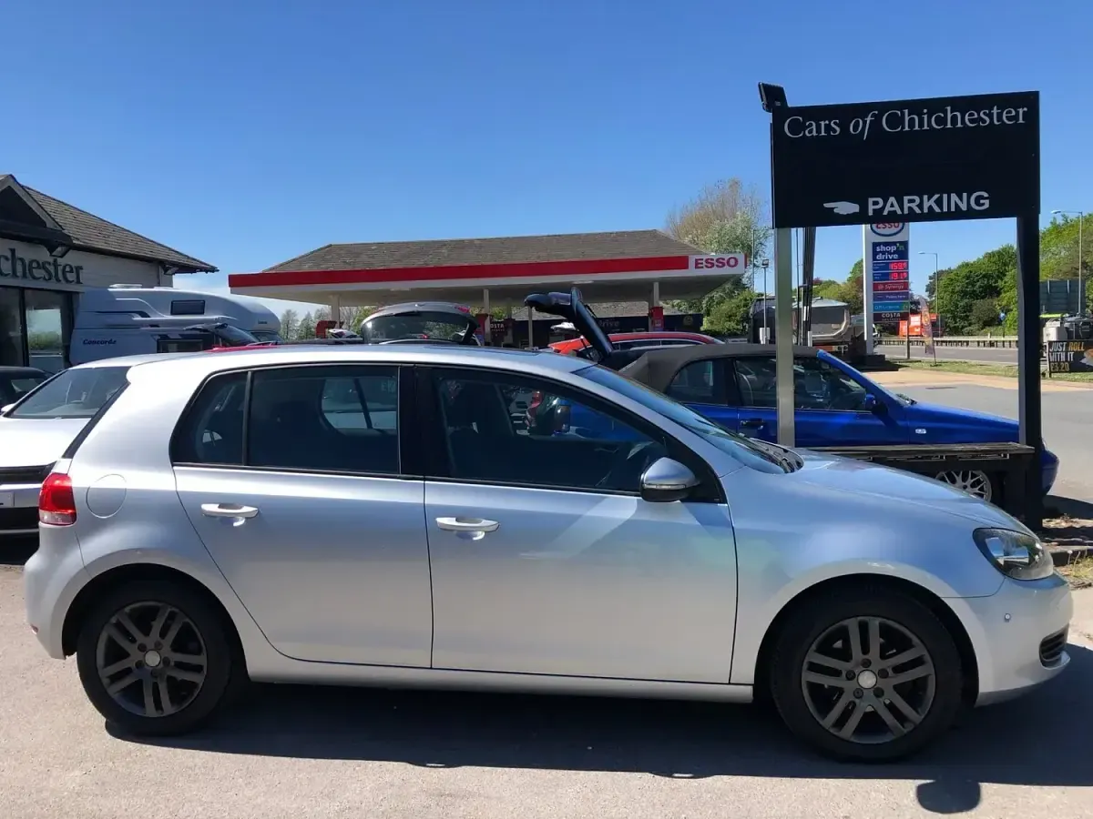Used VW Golf VI SE 105 HP (77 kW) 2010 Silver Hatchback