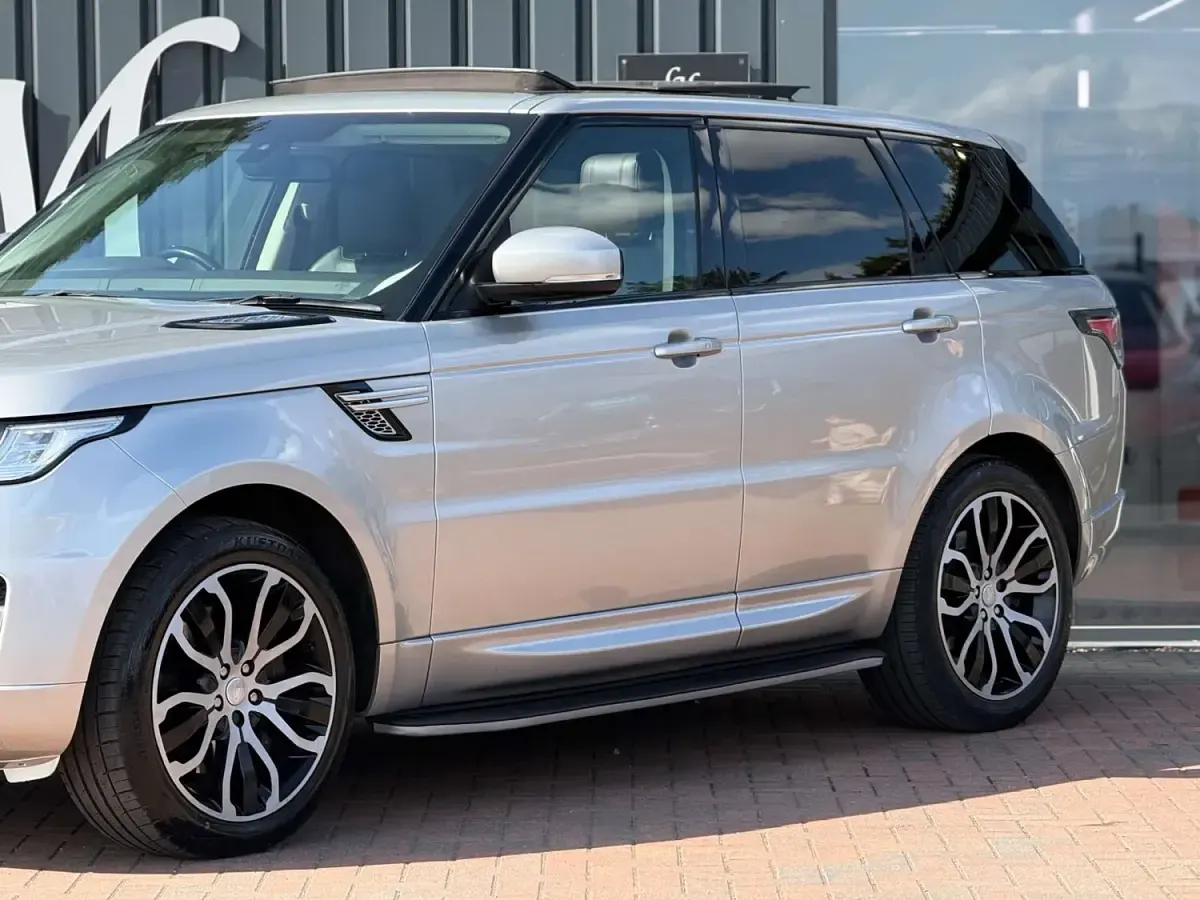 Used Land Rover Range Rover HSE 287 HP (211 kW) 2015 Gold SUV