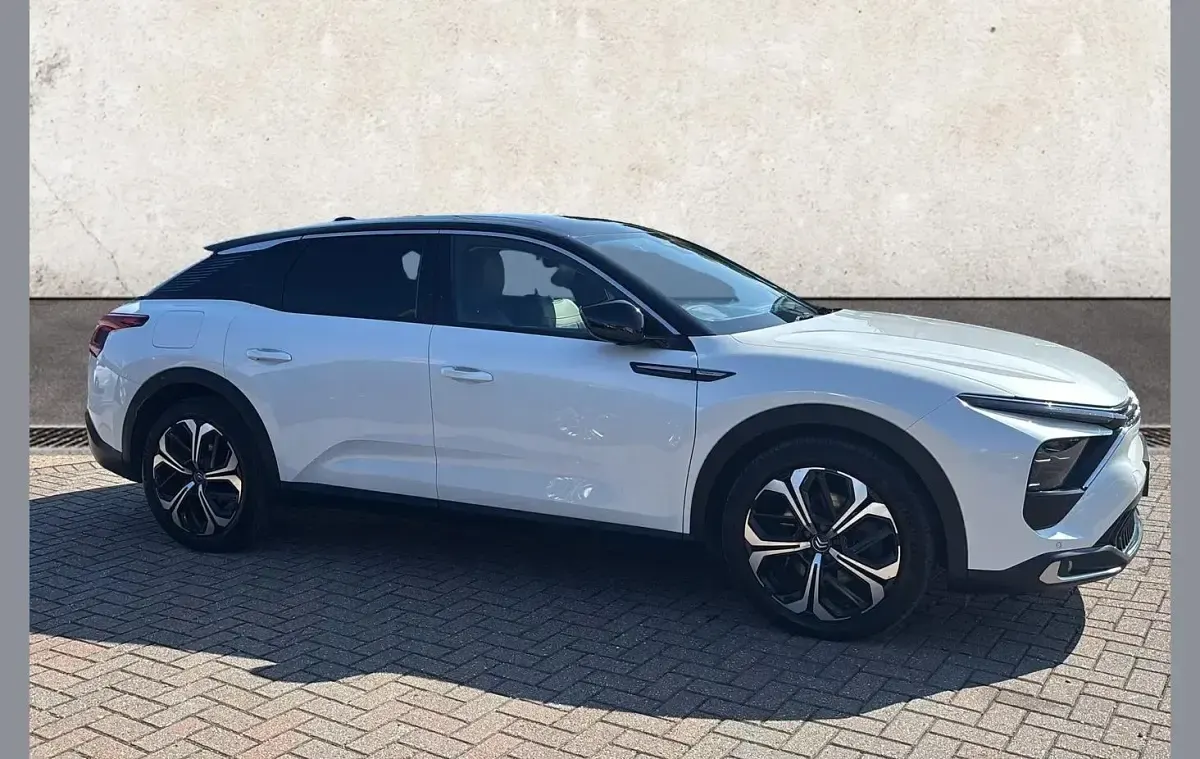 Used Citroën C5 X Shine 221 HP (162 kW) 2022 White Estate
