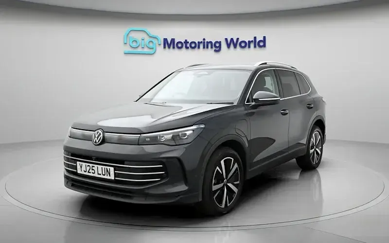 Używany VW Tiguan Elegance 204 KM (150 kW) 2025 Szary SUV