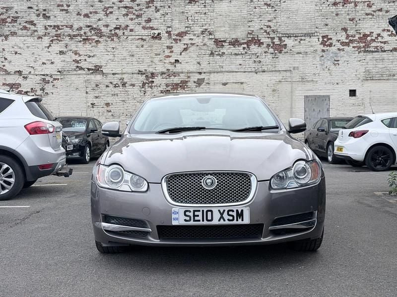 Begagnad Jaguar XF Luxury 238 HK (175 kW) 2010 Grå Sedan