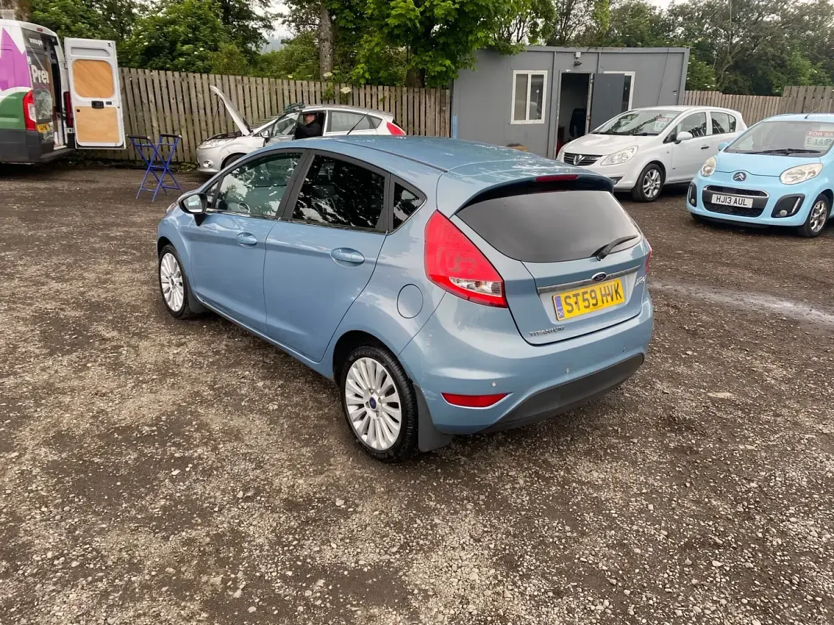 Used Ford Fiesta Titanium 2010 Blue Hatchback