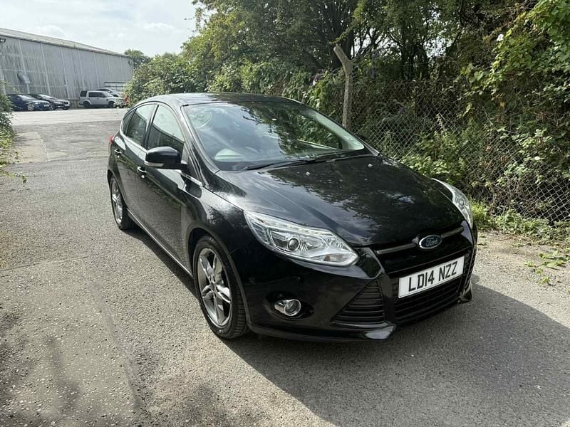 Black Used 2014 Ford Focus Titanium X Hatchback | £4,295 (Good price) - Image 1/4