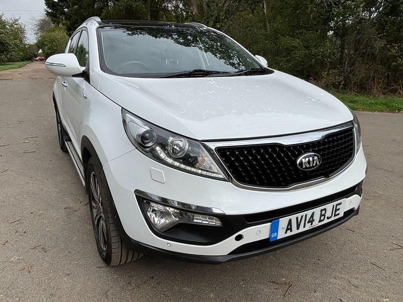 White Used 2014 Kia Sportage 4 SUV | £3,750 (Fair price) - Image 1/4