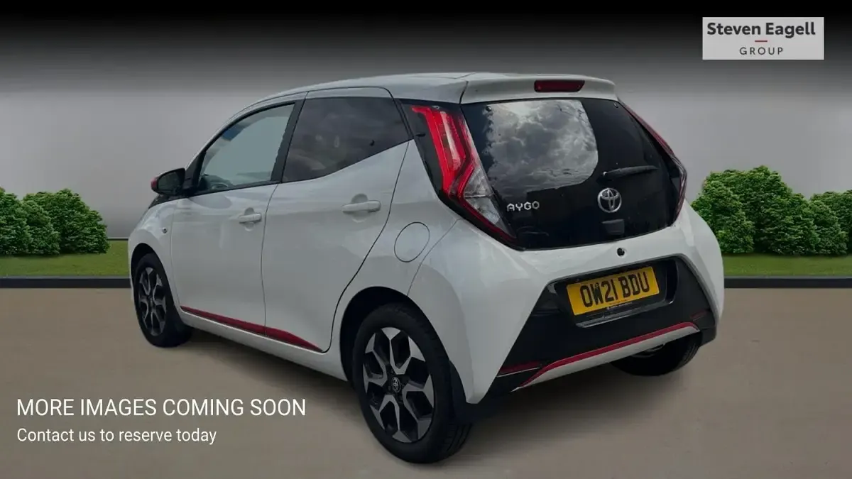 Used Toyota Aygo Trend 72 HP (52 kW) 2021 White Hatchback