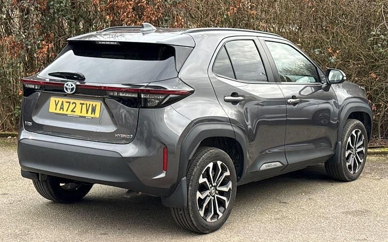 Used Toyota Yaris Hybrid Design 116 HP (85 kW) 2026 Estate