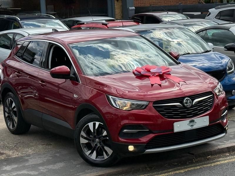 Red Used 2018 Vauxhall Grandland X Sport SUV | £10,990 (Fair price) - Image 1/4