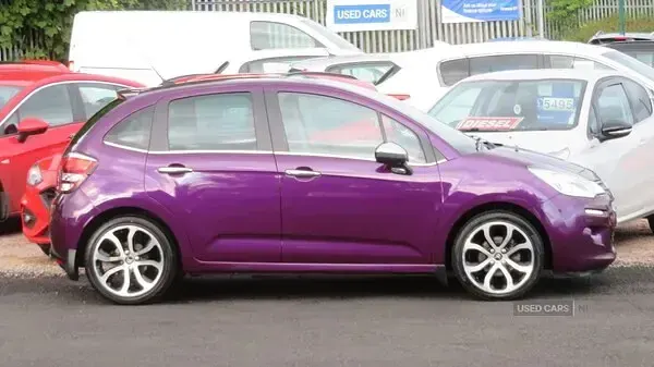 Used Citroën C3 Platinum 100 HP (73 kW) 2016 Mauve/purple Hatchback