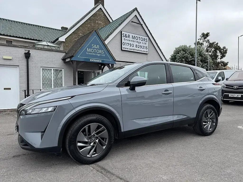 Used Nissan Qashqai Acenta Premium 158 HP (116 kW) 2022 Grey SUV