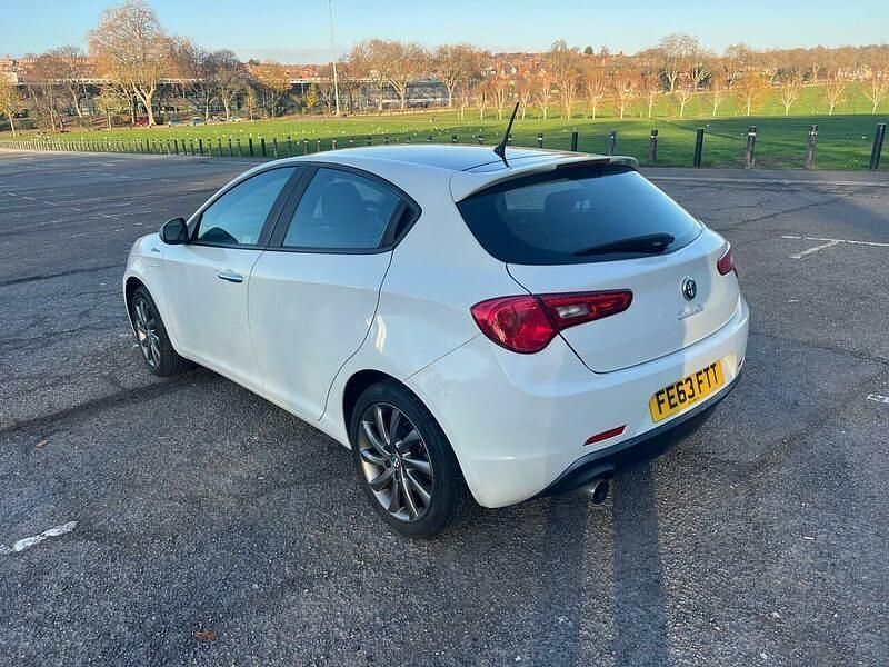 Used Alfa Romeo Giulietta 2013 White/black Hatchback