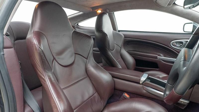 Used Aston Martin Vanquish 527 HP (387 kW) 2007 Silver Coupe