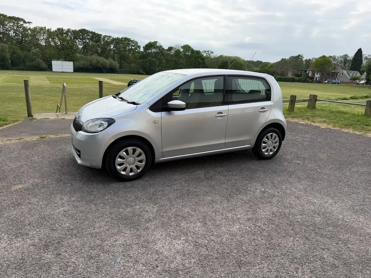 Used Skoda Citigo SE 60 HP (44 kW) 2013 Silver Hatchback