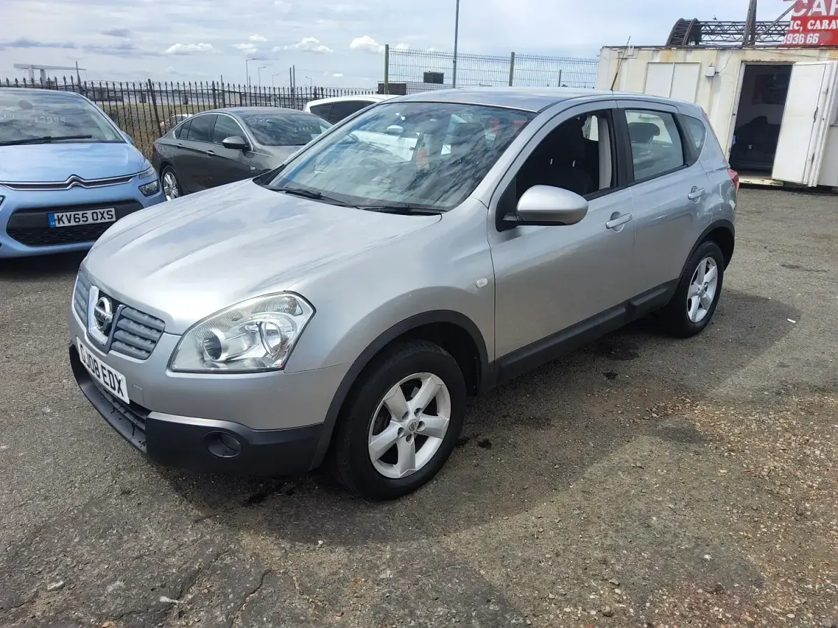 Used Nissan Qashqai Acenta 150 HP (110 kW) 2008 Silver SUV