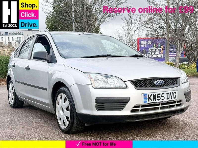 Used Ford Focus 113 HP (83 kW) 2006 Silver Hatchback