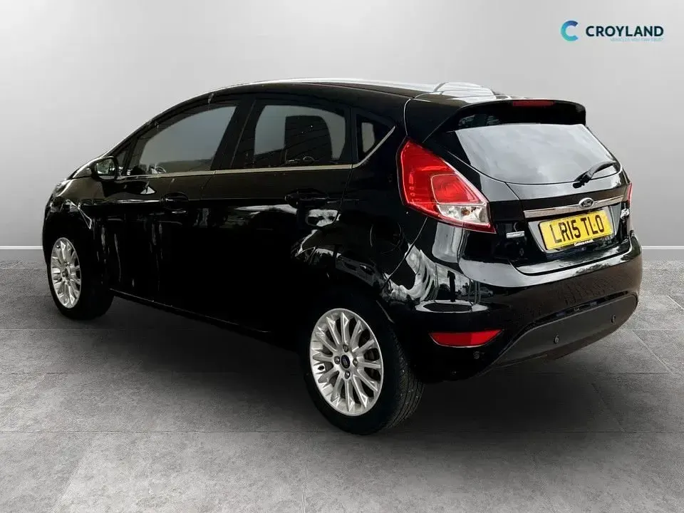 Used Ford Fiesta Titanium X 100 HP (73 kW) 2015 Black Hatchback