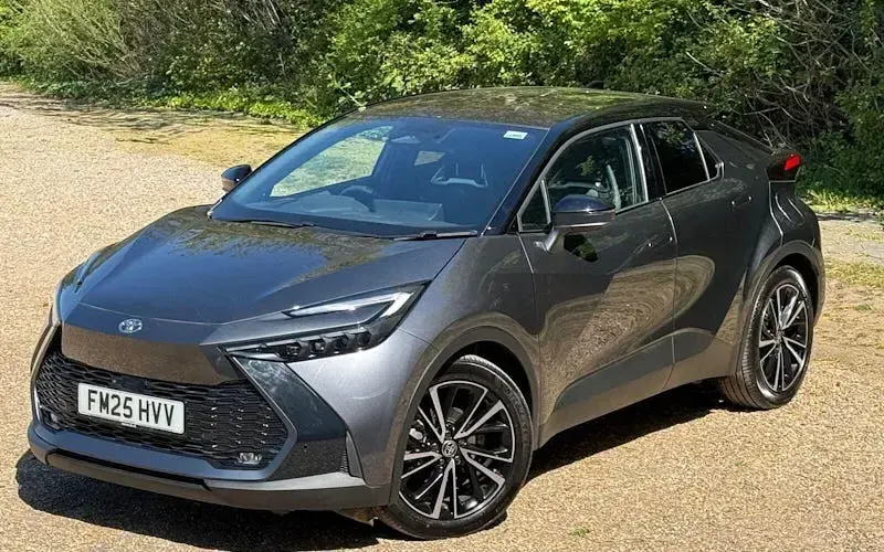 Used Toyota C-HR 140 HP (102 kW) 2025 Grey SUV