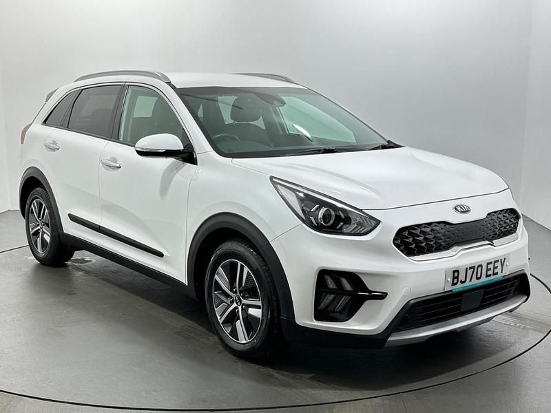 White Used 2020 Kia Niro SUV | £14,342 (Good price) - Image 1/3