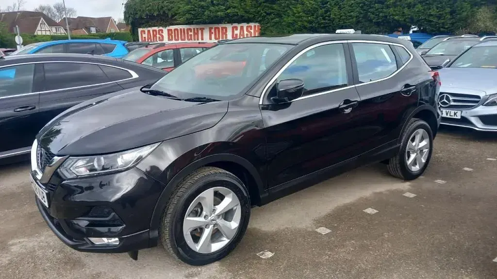 Used Nissan Qashqai Acenta Premium 140 HP (102 kW) 2019 Black SUV