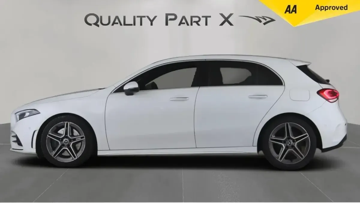 Usado Mercedes A250 AMG Line Premium 224 HP (164 kW) 2021 Branco Citadino