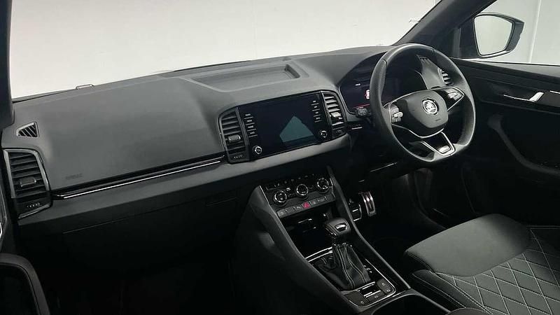 Used Skoda Karoq SportLine 150 HP (110 kW) 2024 Grey SUV