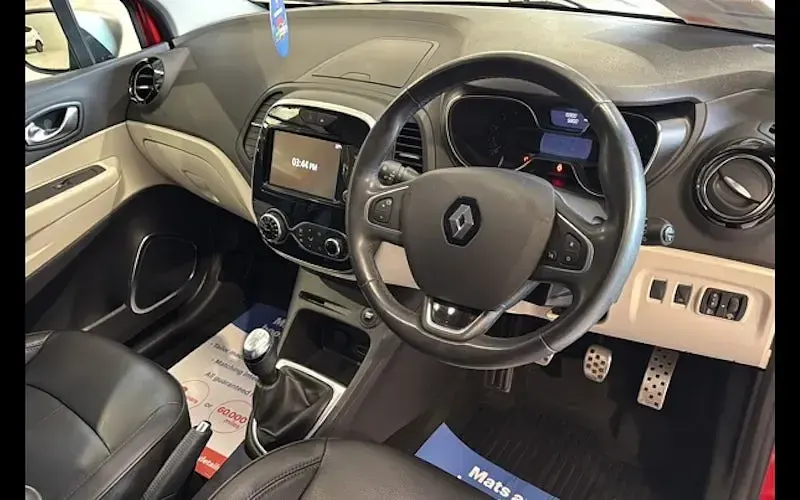 Used Renault Captur GT-Line 90 HP (66 kW) 2019 Red SUV