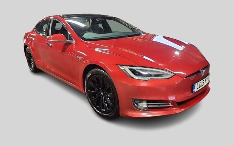 Used Tesla Model S 386 kW (525 HP) 2019 Red Hatchback