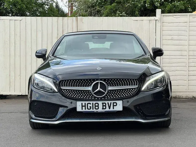 Usado Mercedes C200 AMG line 184 HP (135 kW) 2018 Preto Cabrios