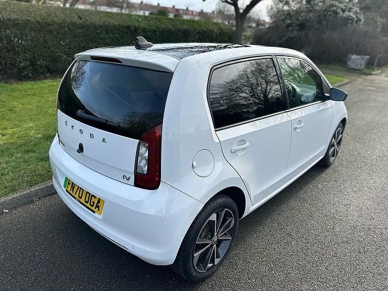 Used Skoda Citigo-e IV SE L 61 kW (83 HP) 2020 White Hatchback