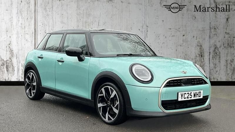 Used Mini Cooper Exclusive 114 kW (156 HP) 2025 Ocean wave green Hatchback