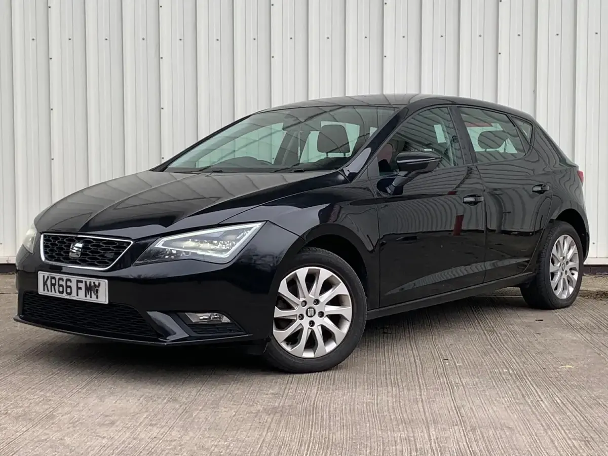 Used Seat Leon SE 110 HP (80 kW) 2016 Black Hatchback