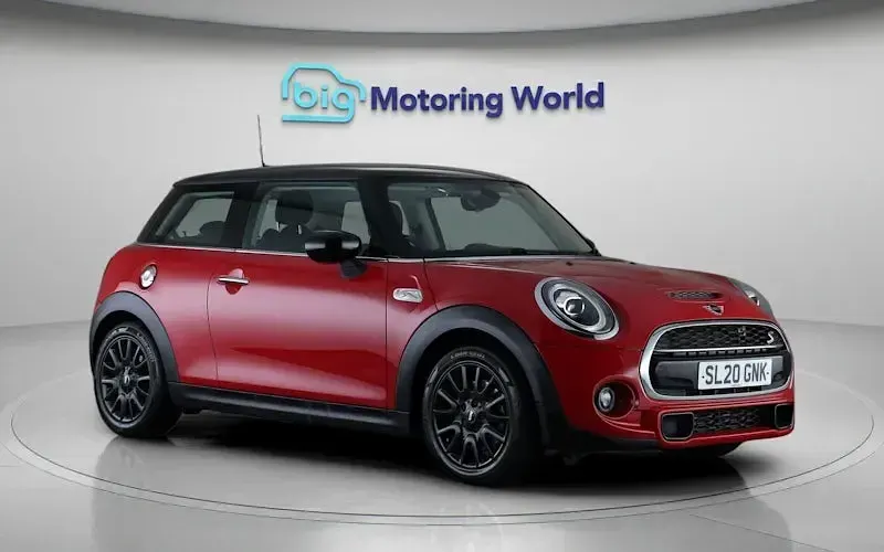 Used Mini Cooper S Classic 192 HP (141 kW) 2020 Red Hatchback
