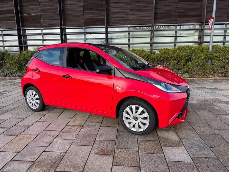 Red Used 2018 Toyota Aygo X-play Hatchback | £6,995 (Fair price) - Image 1/4