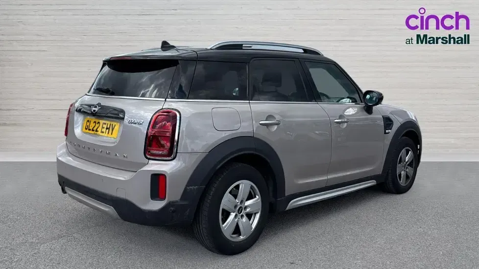 Usado Mini Cooper Countryman Classic 136 HP (100 kW) 2022 Cinzento SUV