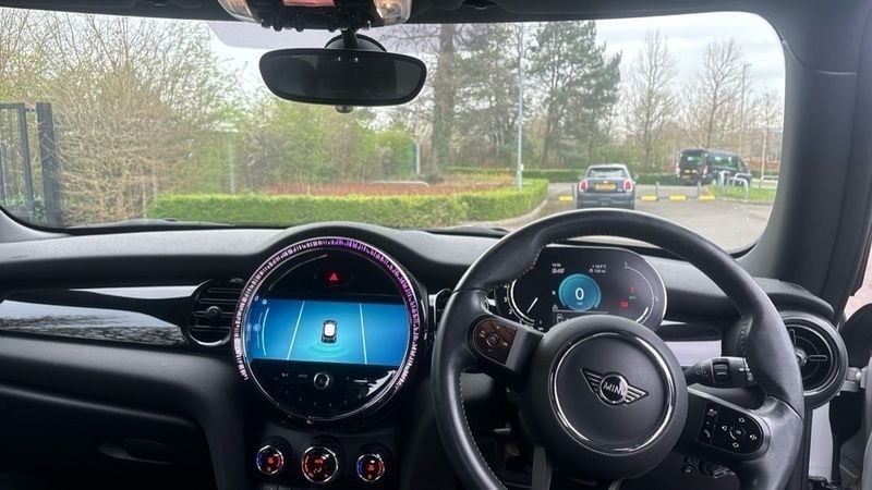 Used Mini Cooper Hatch 134 HP (98 kW) 2021 Silver Hatchback