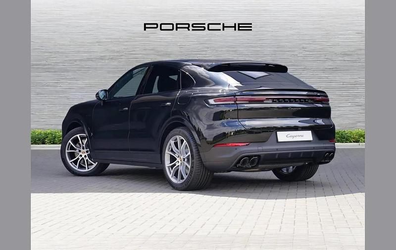 Used Porsche Cayenne 464 HP (341 kW) 2025 Black SUV