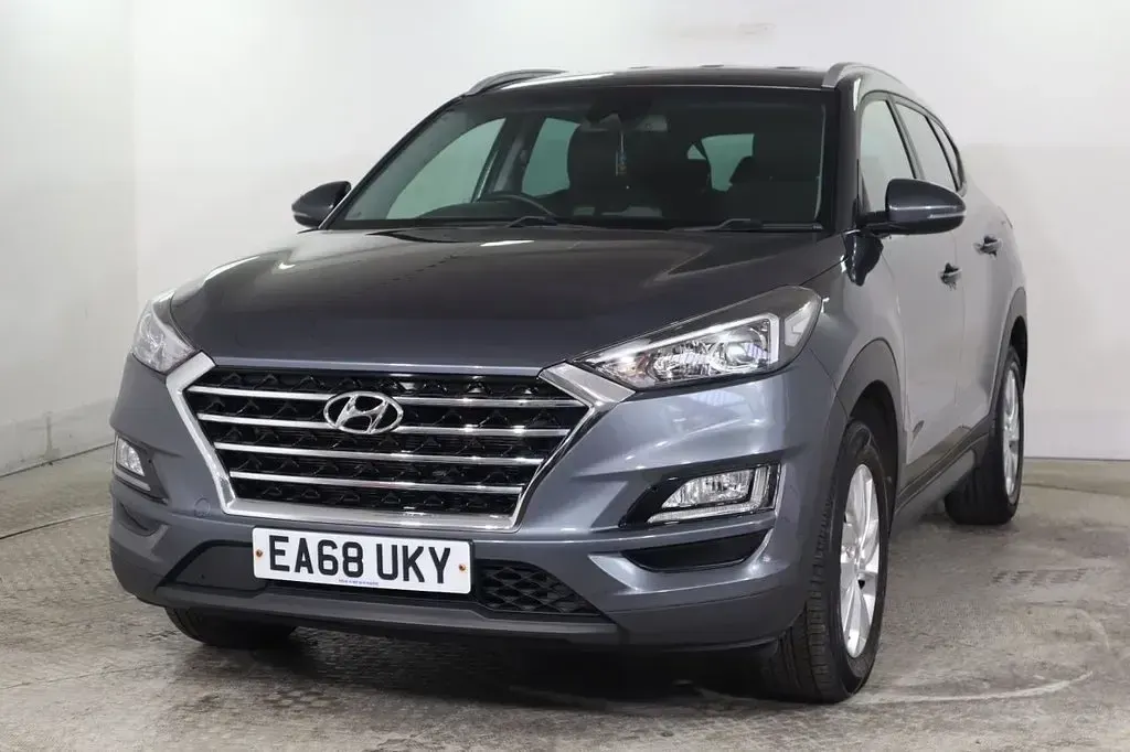 Used Hyundai Tucson SE 132 HP (97 kW) 2018 Grey SUV
