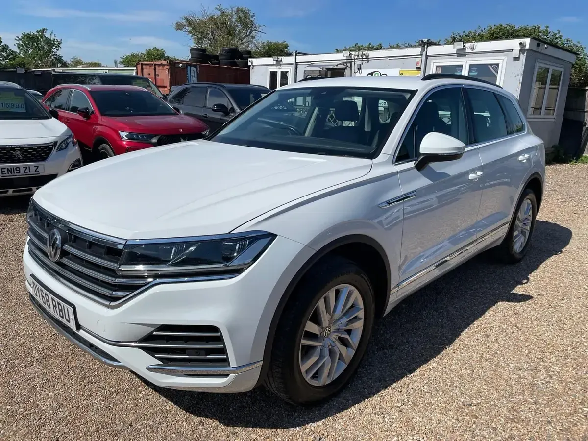 Used VW Touareg SEL 2018 White SUV