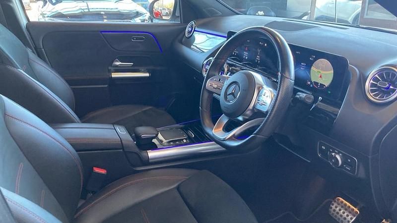 Usado Mercedes GLA200 Executive 163 HP (119 kW) 2023 Prateado SUV