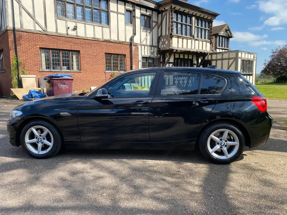 Usado BMW 116 Efficient Dynamics 116 CV (85 kW) 2017 Negro Utilitario