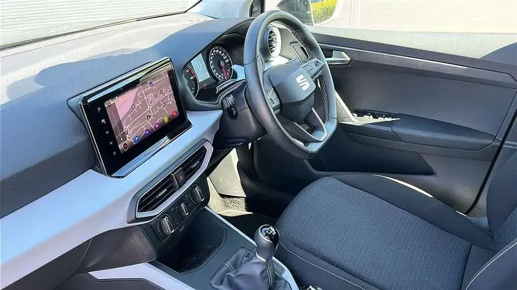 Used Seat Arona SE Technology 94 HP (69 kW) 2022 Grey SUV