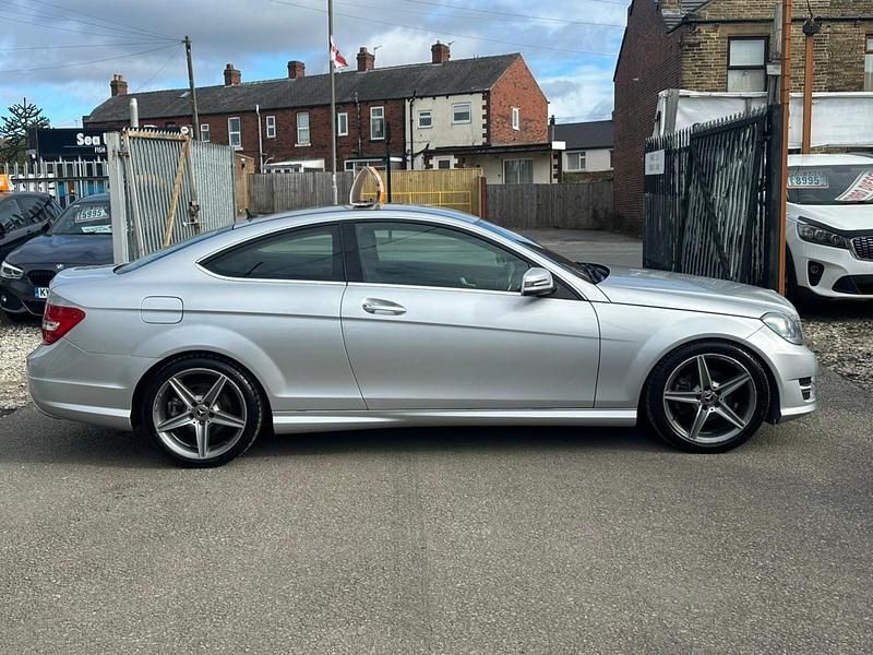 Używany Mercedes C220 AMG 170 KM (125 kW) 2013 Srebrny Coupe