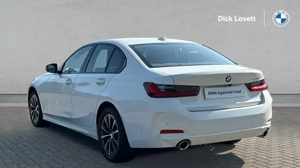 Used BMW 320 Sport Line 187 HP (137 kW) 2023 White Sedan
