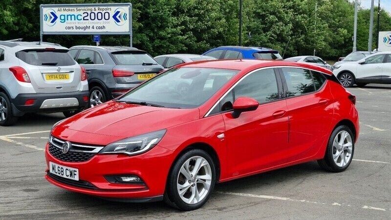 Red Used 2018 Vauxhall Astra SRi Hatchback | £8,595 (Good price) - Image 1/4
