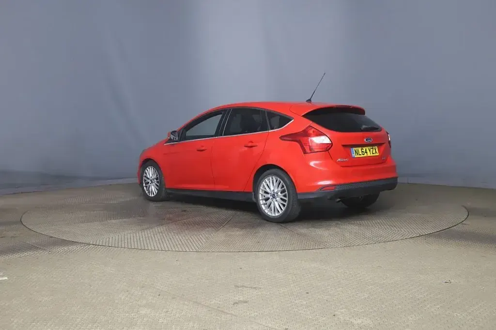 Used Ford Focus Zetec 2014 Red Hatchback