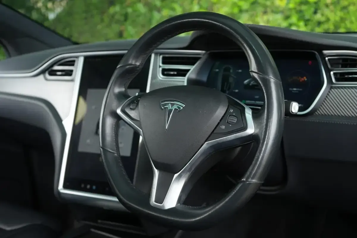 Used Tesla Model X 448 kW (610 HP) 2018 Black SUV