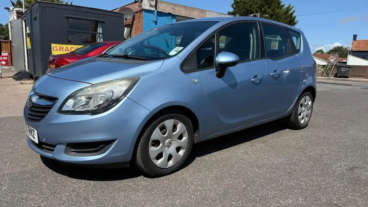 Used Vauxhall Meriva 120 HP (88 kW) 2014 Blue MPV