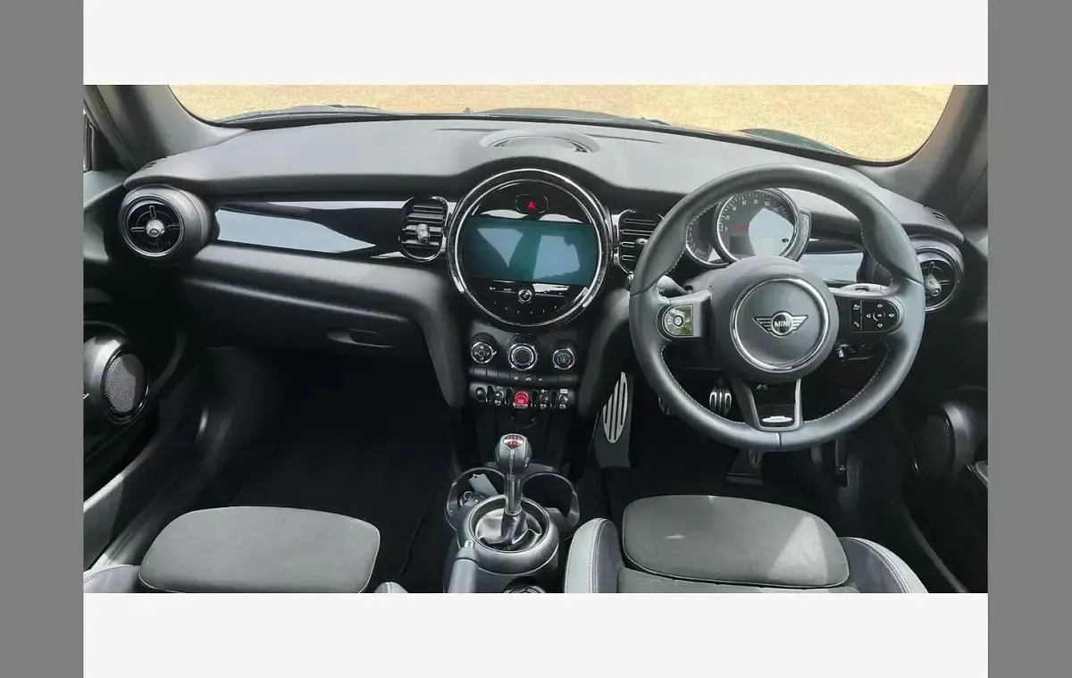 Used Mini John Cooper Works Hatch 231 HP (169 kW) 2022 Green Hatchback